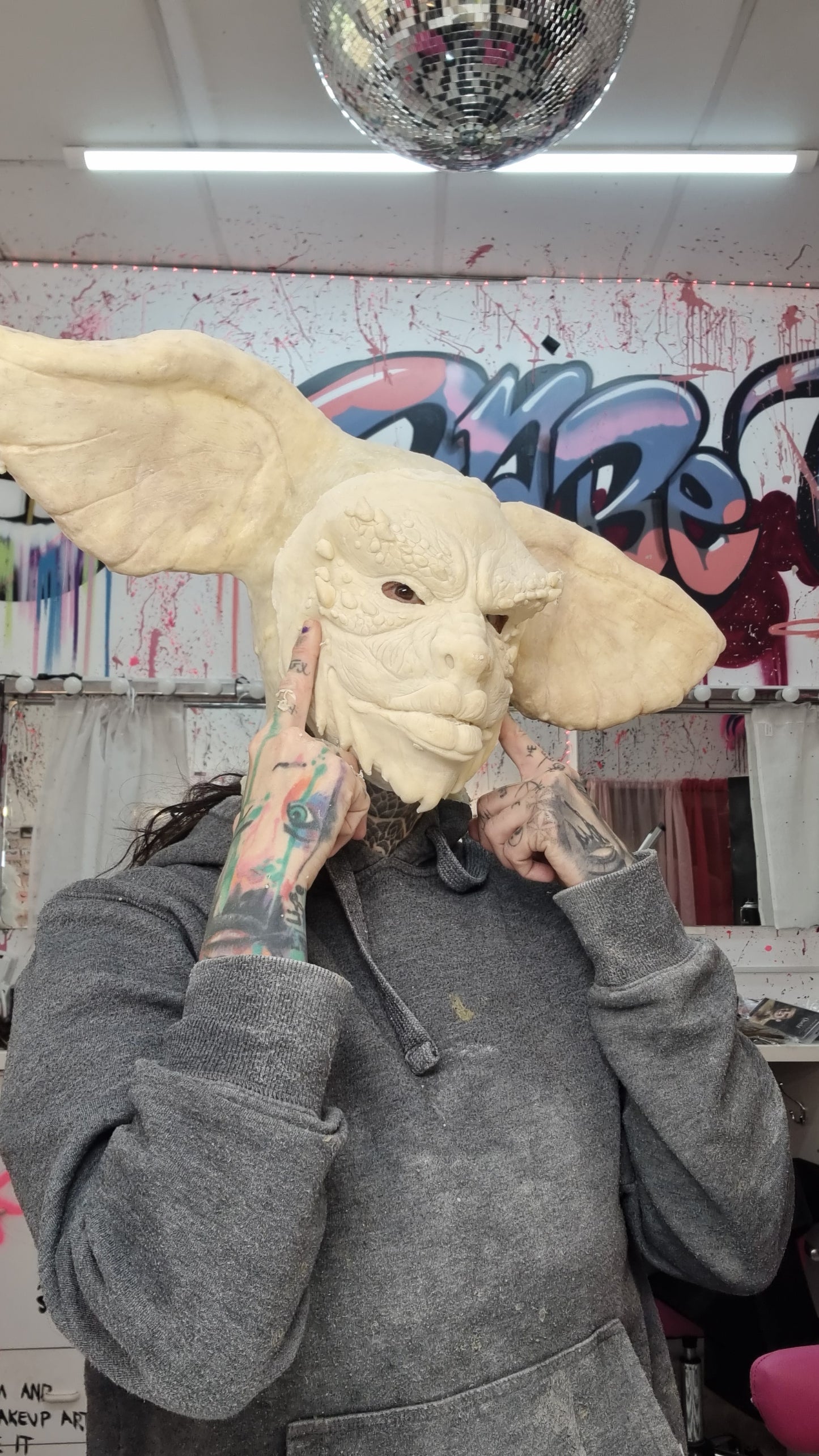 LARGE EARS BALD CAP PULLOVER