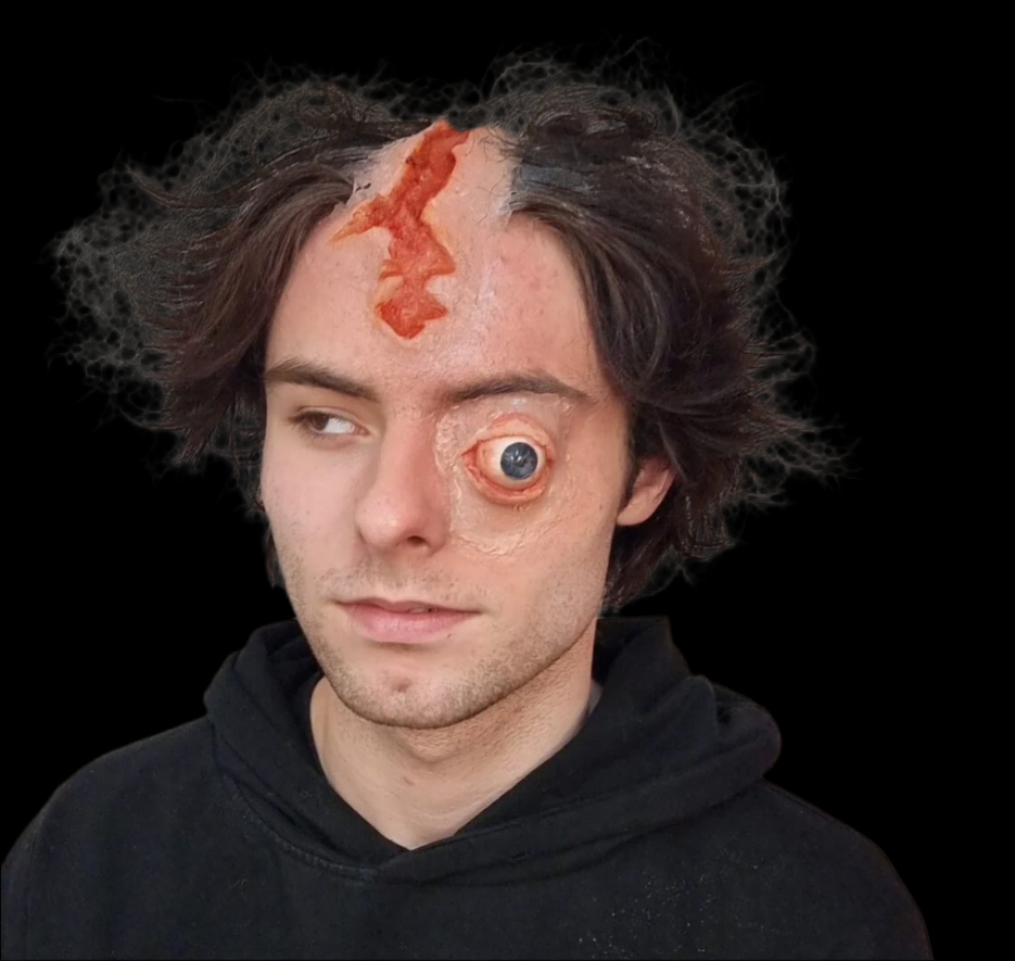 prosthetic head and eye wound