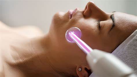 learn how to do your own facial microneedling