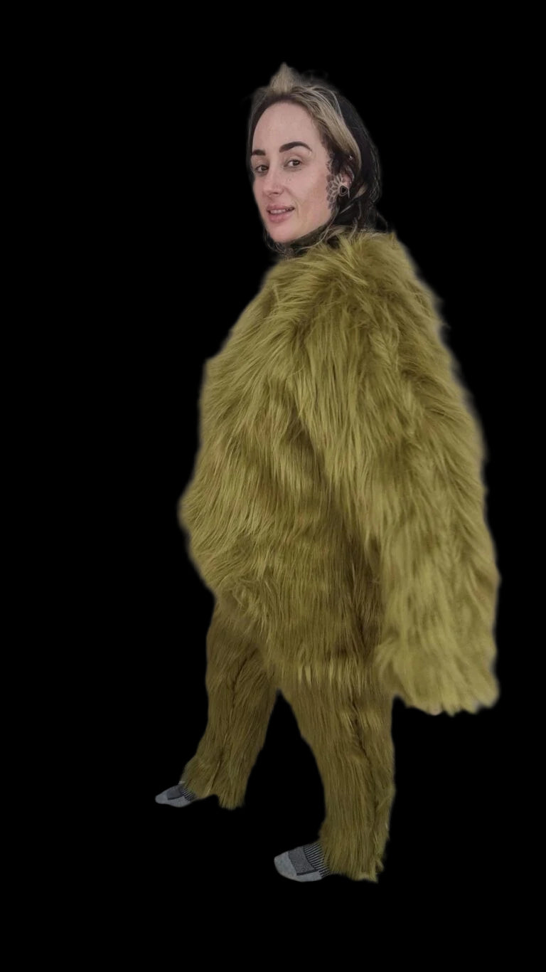 Olive green faux fur onesie costume, Grinch-inspired fancy dress cosplay set. For sale the Grinch realistic faux fur green costume in relaistic olive green fur the full set at ko studio cosplay costume