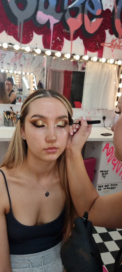 BESPOKE MAKEUP LESSON