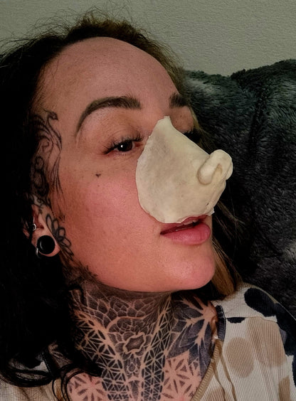 CUTE BUTTON NOSE