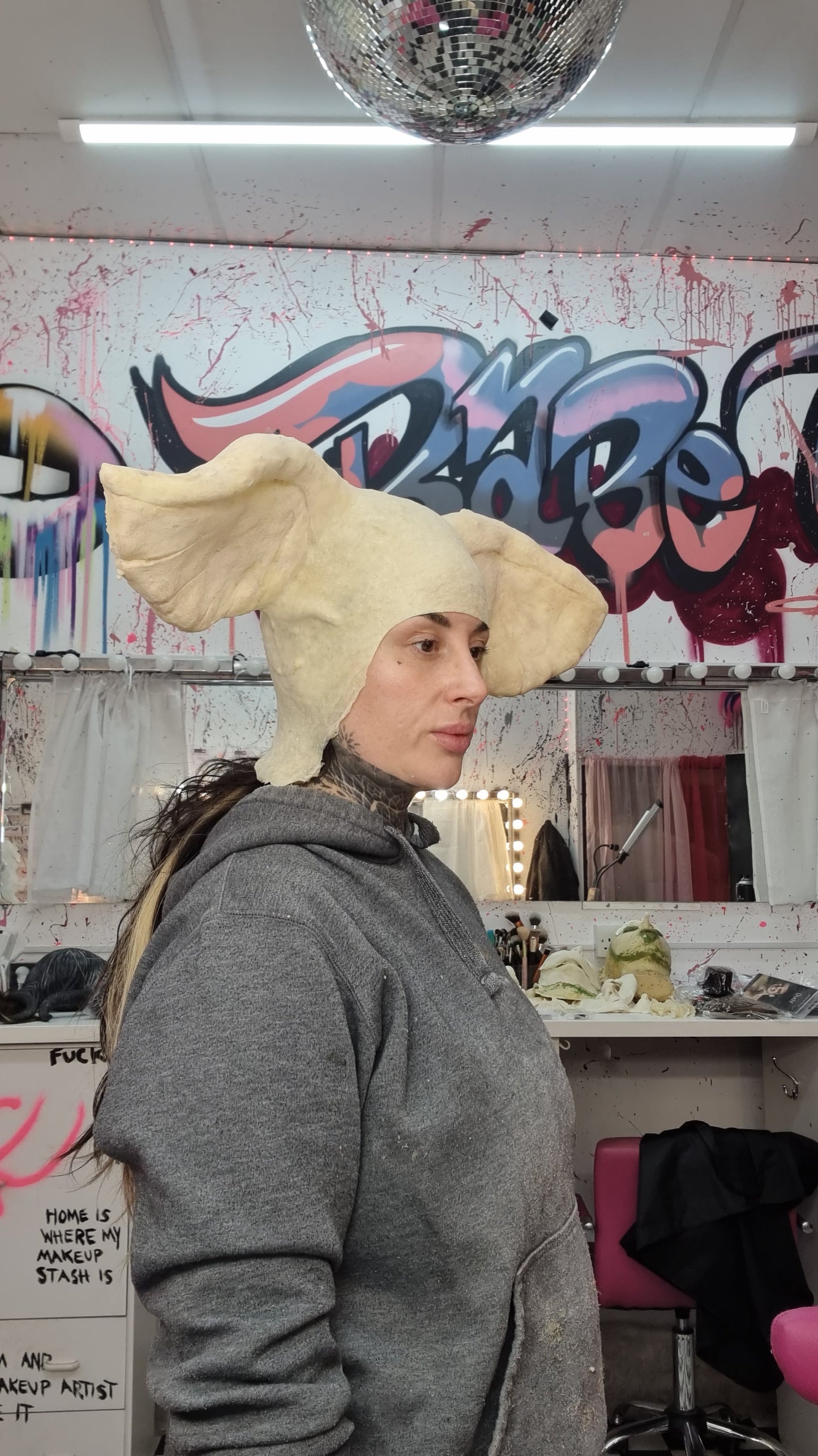 LARGE EARS BALD CAP  PULLOVER