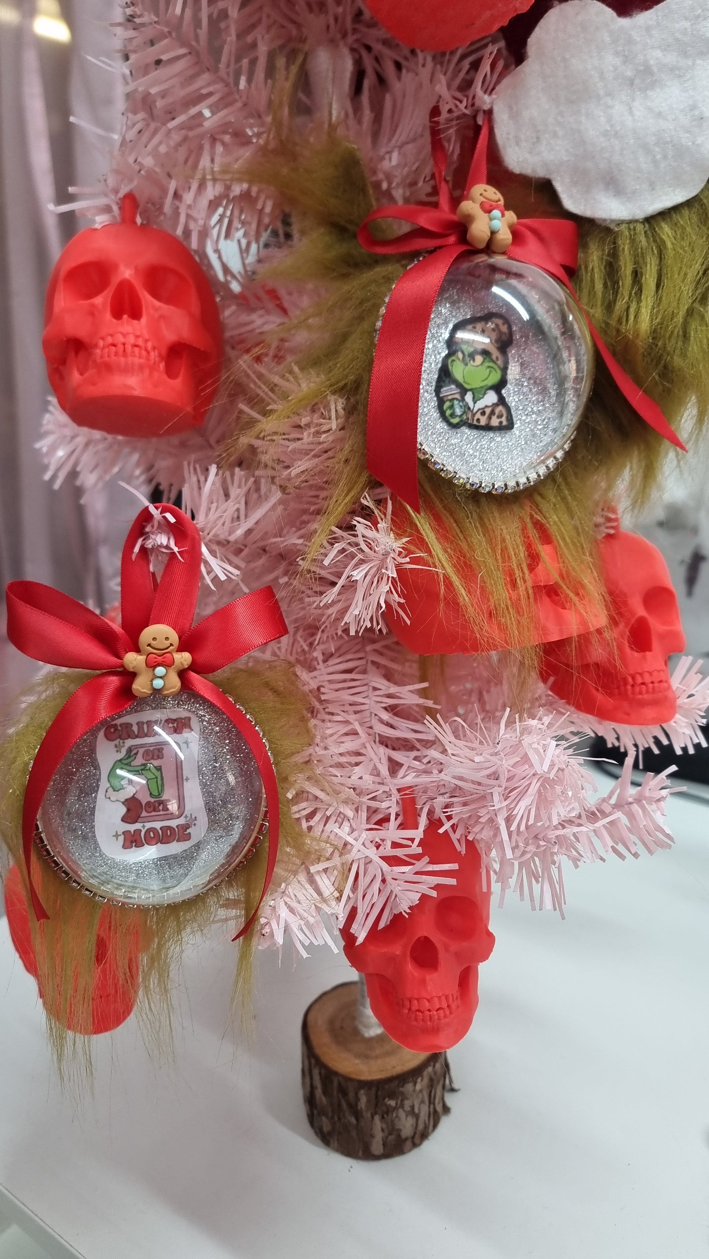 Grinch christmas baubles