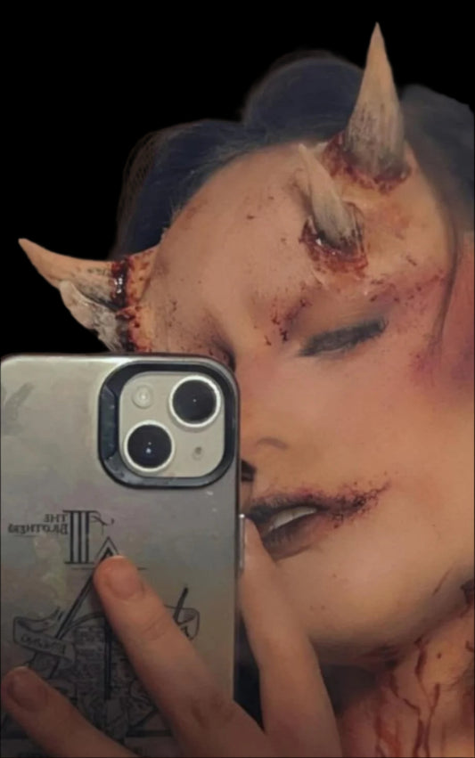 Medium latex horns