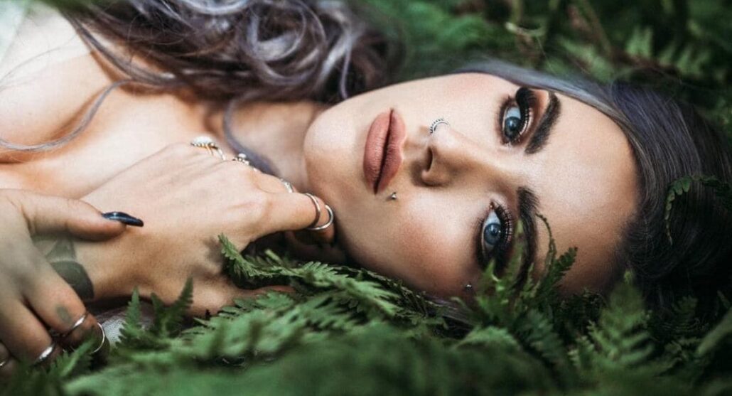 Alternative bridal makeup artist