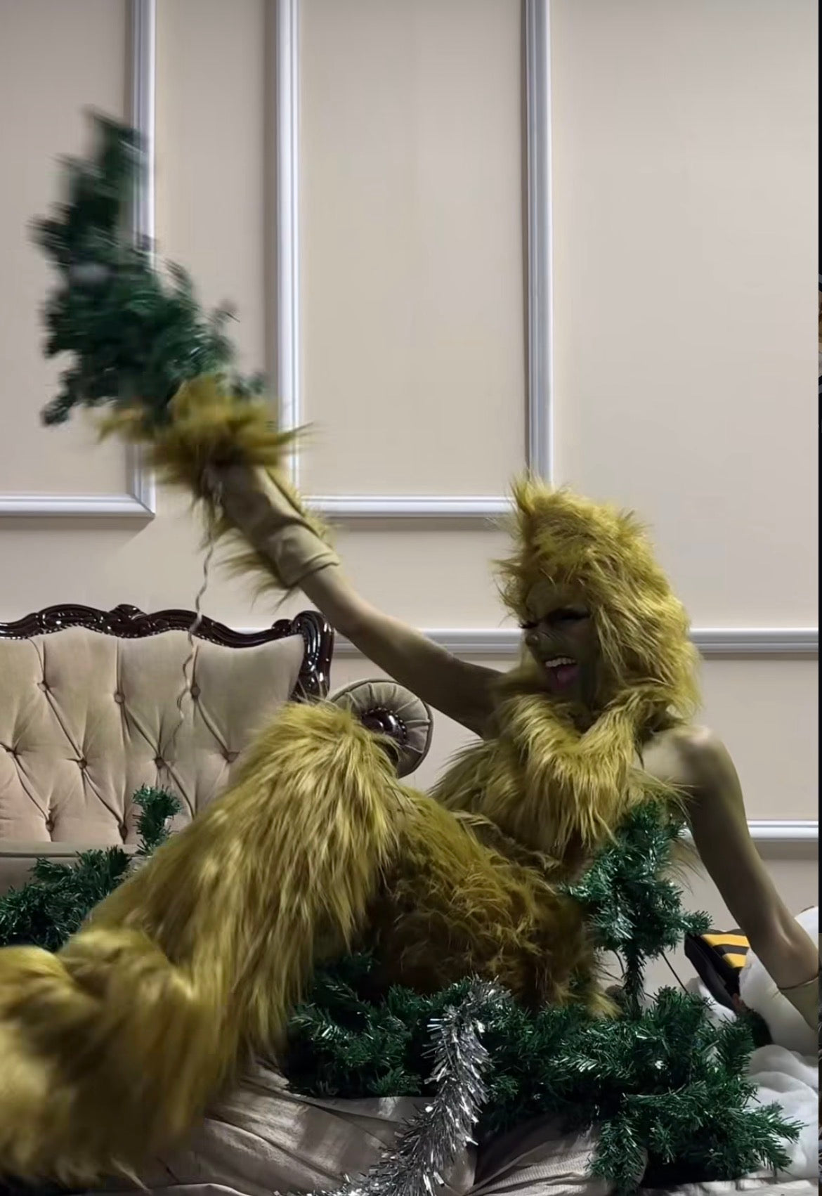 FULL FEMALE GRINCH FUR COSTUME SET