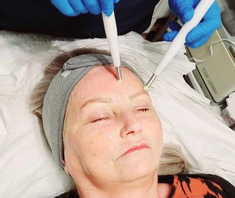 LEARN HOW TO DO YOUR OWN FACIALS