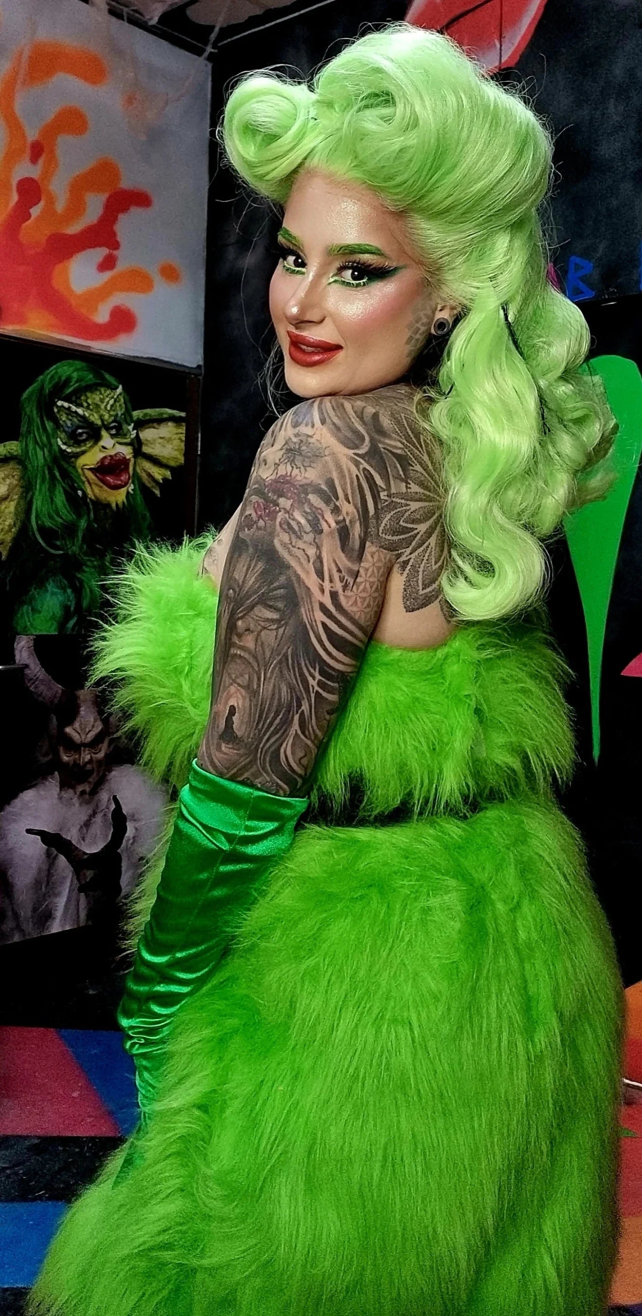 Mrs. Grinch Christmas faux fur fancy dress green costume.