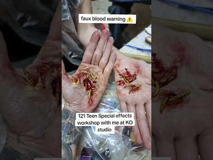 Special effects makeup courses for teens and young adults at KO Studio Leicester offer an introduction to beginner-friendly FX makeup.