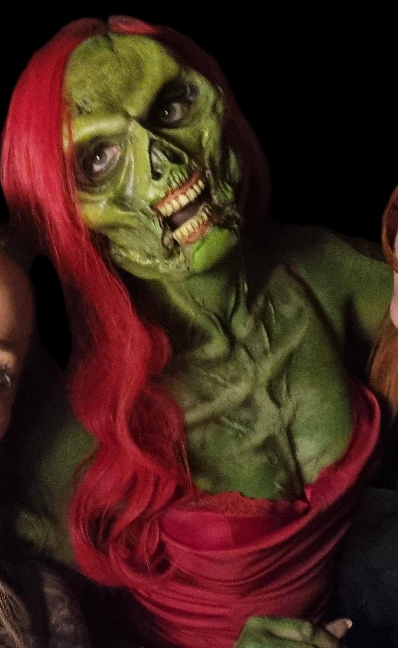 ZOMBIE CHEST SKELETAL