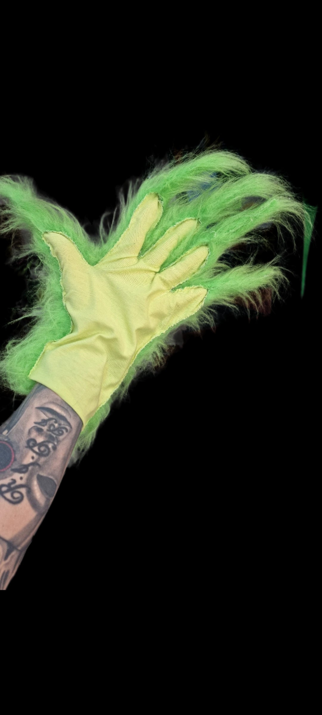 GREEN FUR GLOVES