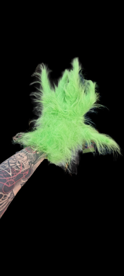 GREEN FUR GLOVES