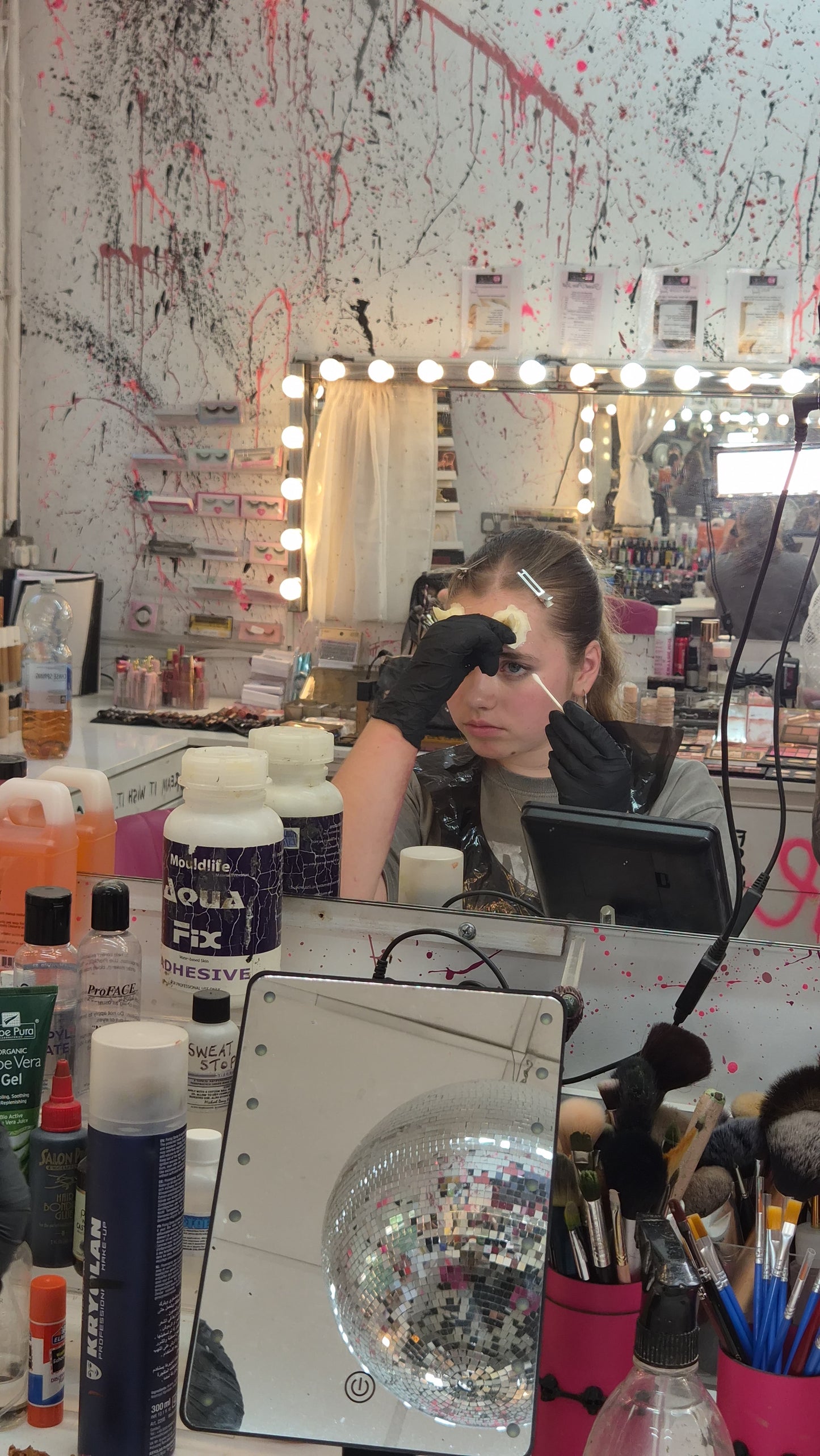 GROUP SFX MAKEUP WORKSHOP