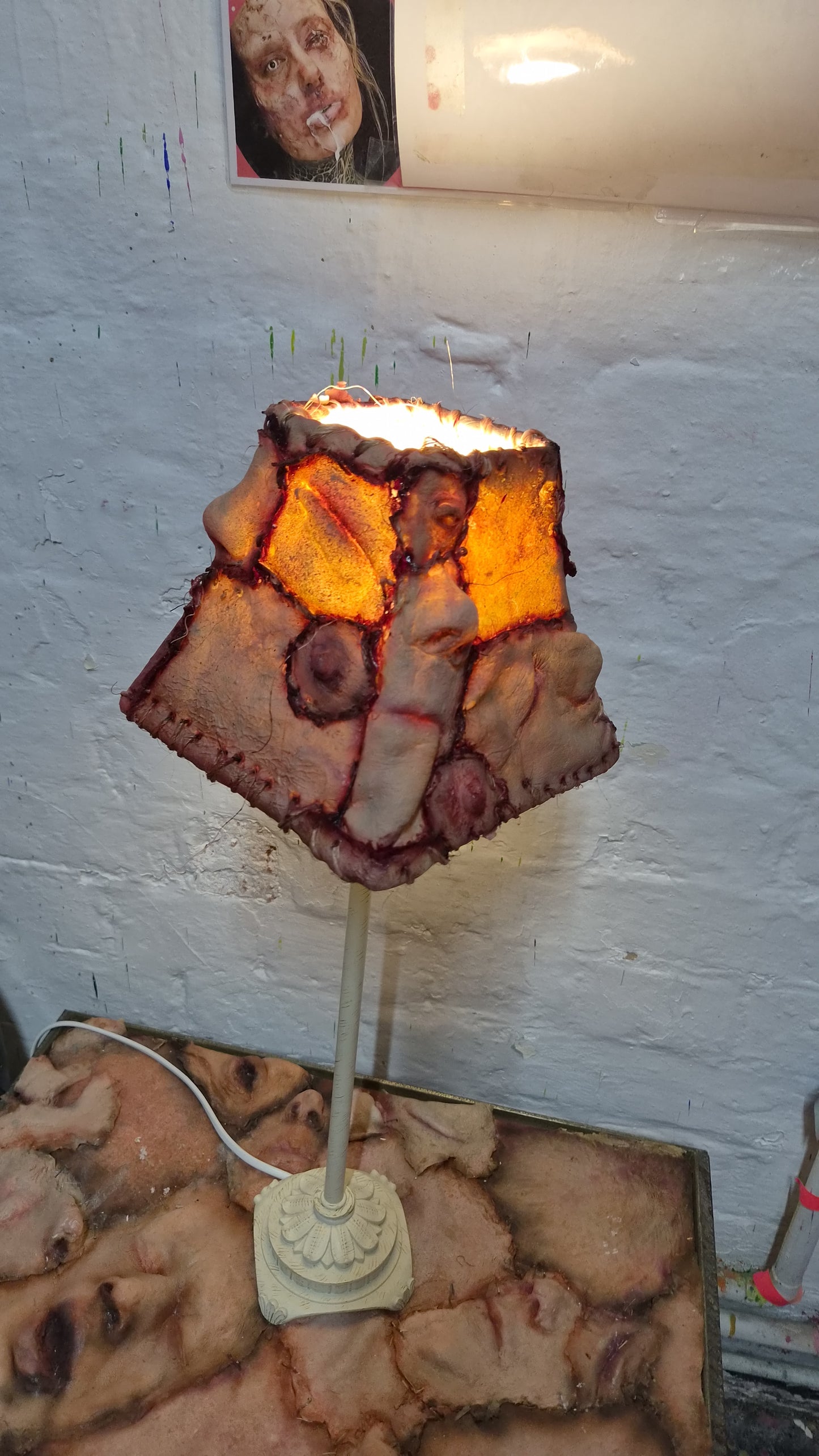 ED GEIN SKIN FLESH HORROR COLLECTABLE LAMP FURNITURE FOR SALE