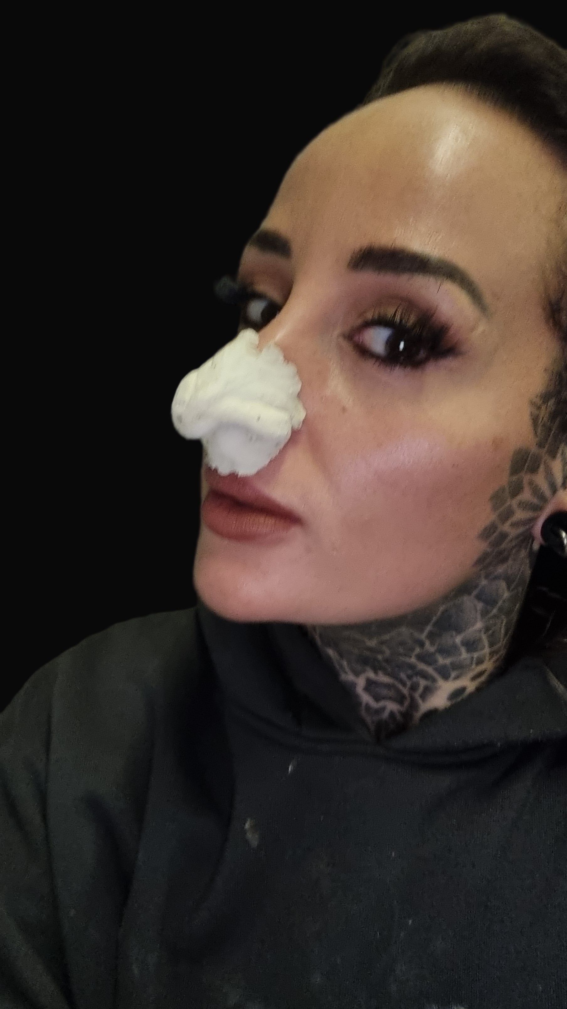 Hooked nose tip