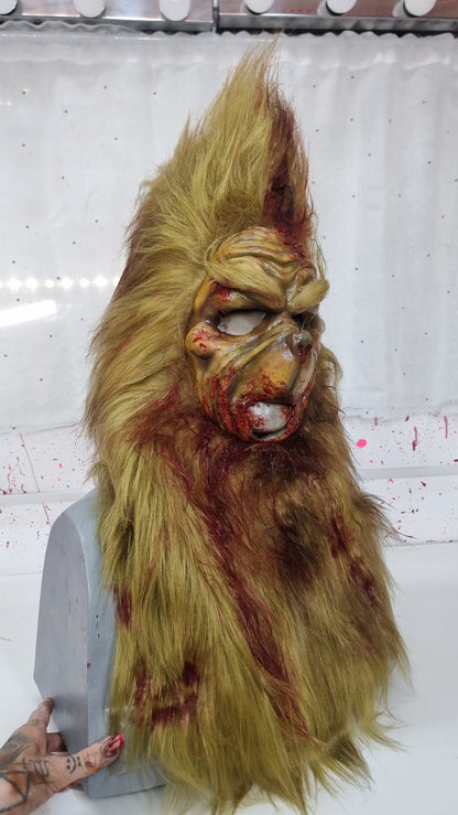 ZOMBIE PULL-OVER GRINCH MASK WITH FUR HOOD