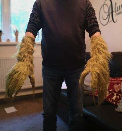 GREEN GRINCH FUR GLOVES