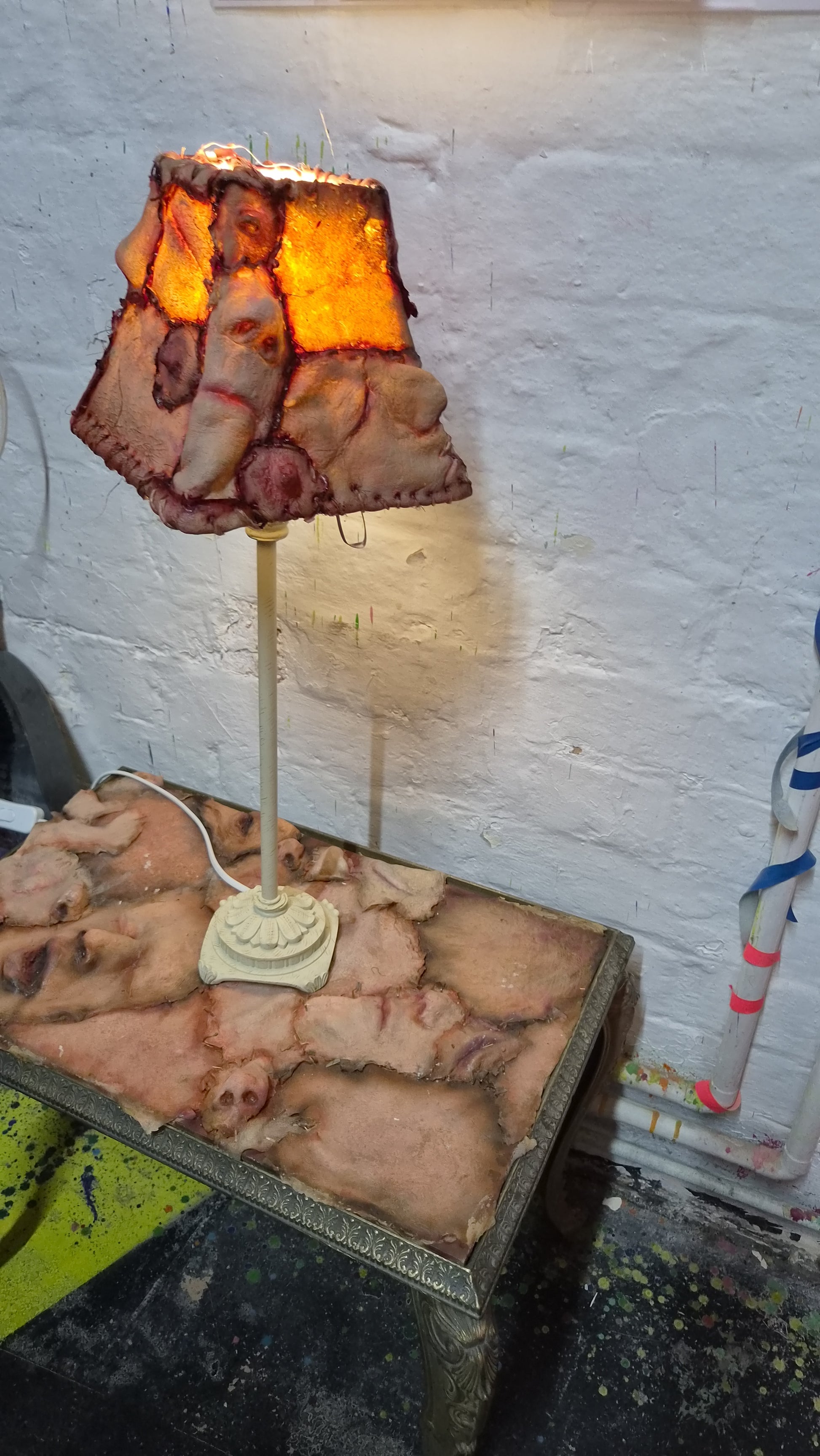 ED GEIN SKIN FLESH HORROR COLLECTABLE LAMP FURNITURE FOR SALE
