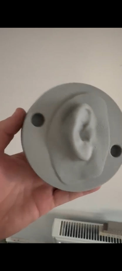EAR CAST