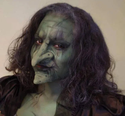 witch nose and chin without warts